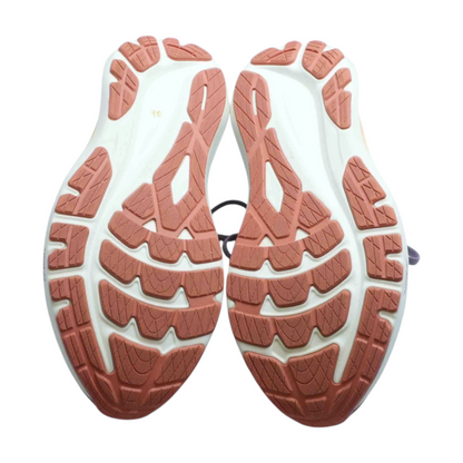 GT-2000 13 Low-Top Athletic Shoes
