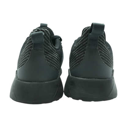 Black Low-Top Athletic Shoes