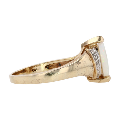 10K Yellow Gold Opal Fashion Ring