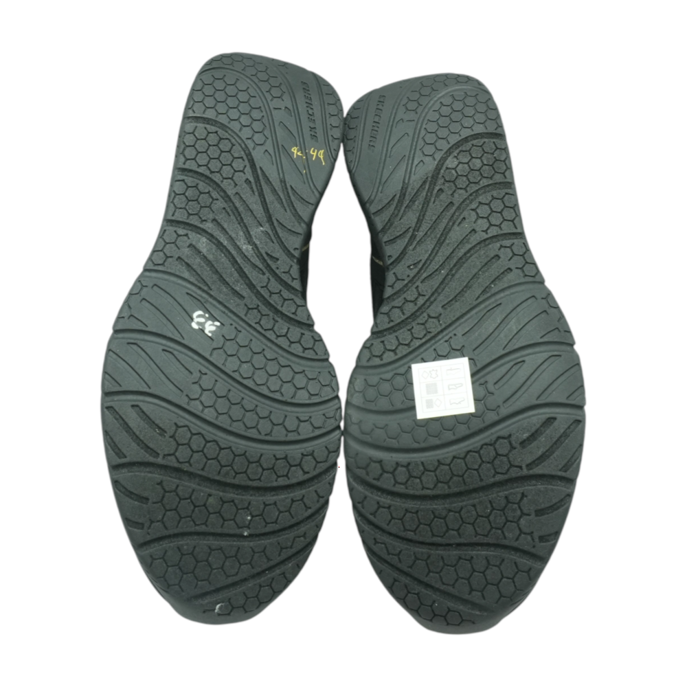Flex Low-Top Athletic Shoes