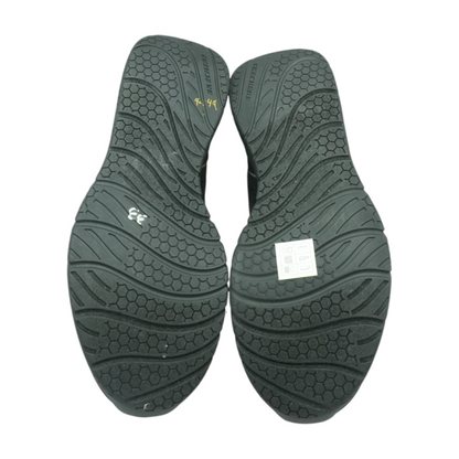 Flex Low-Top Athletic Shoes