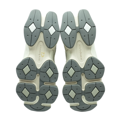 9060 Low-Top Athletic Shoes