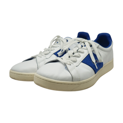 Carnaby Low-Top Athletic Shoes