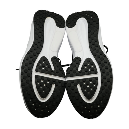 Revolution 8 Low-Top Athletic Shoes