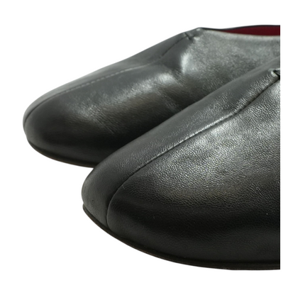Black Leather Glove Flat