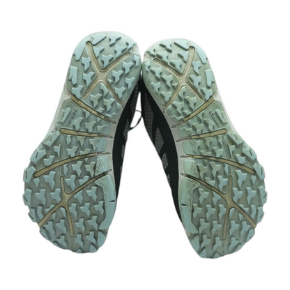 Gray Low-Top Athletic Shoes