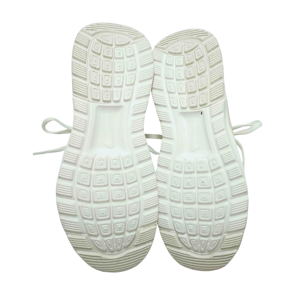 Air Max Nuaxis Low-Top Athletic Shoes