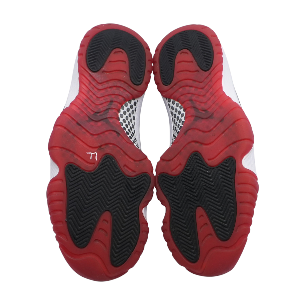 Jordan 11 Retro High-Top Athletic Shoes