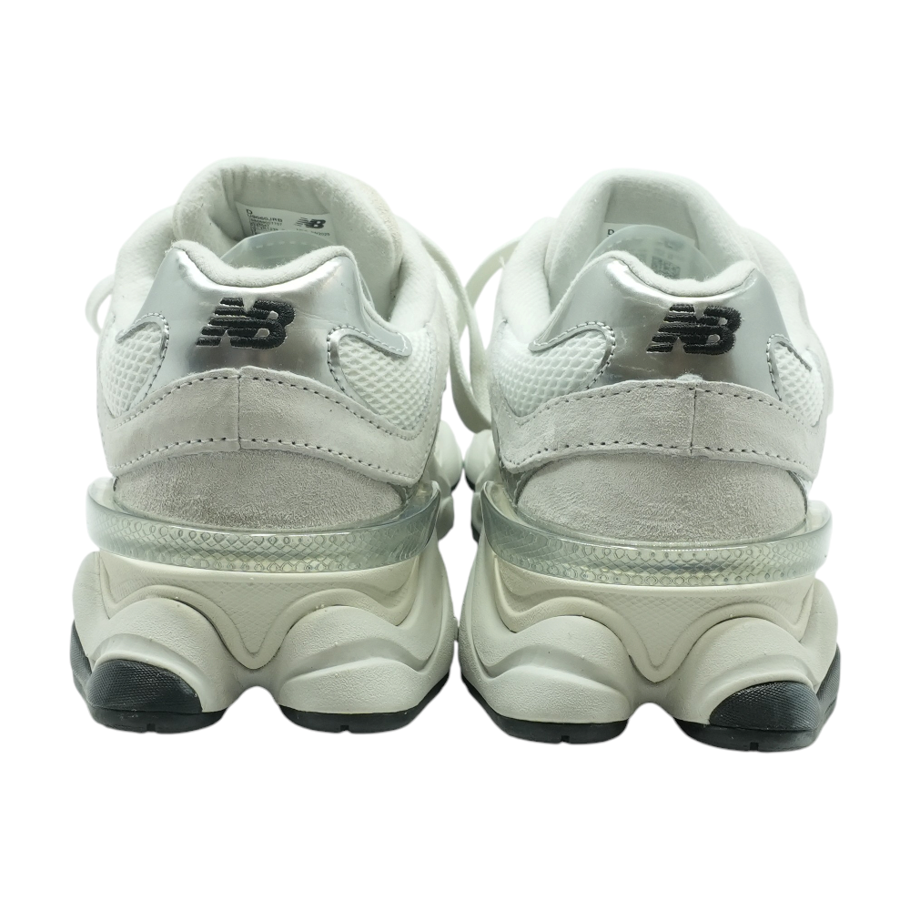 9060 Low-Top Athletic Shoes