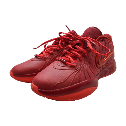 LeBron 21 Low-Top Athletic Shoes